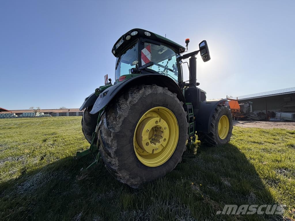 John Deere 6R250 Traktoren