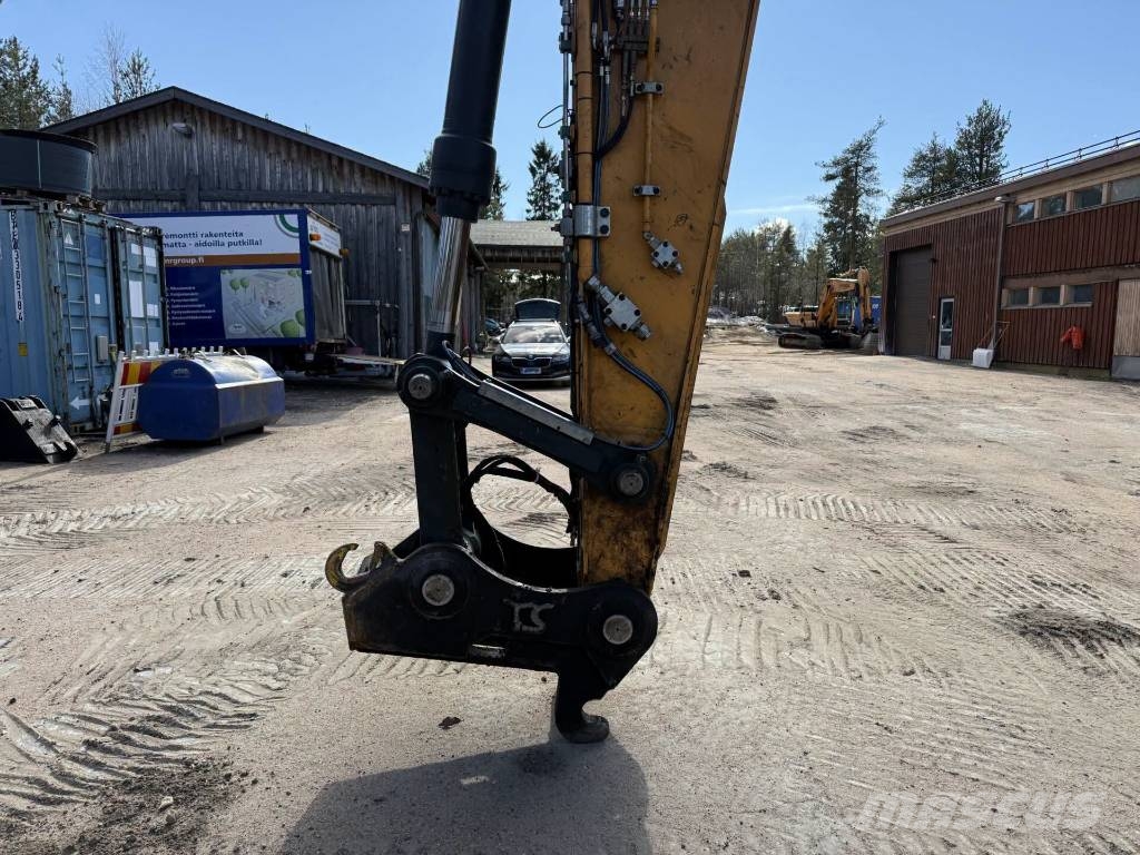 Hyundai HX 330 L Telakaivukoneet