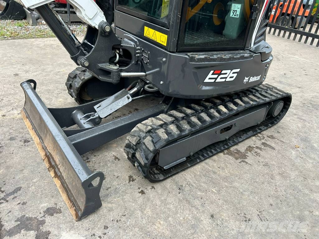 Bobcat E 26 Mini kotrók < 7t