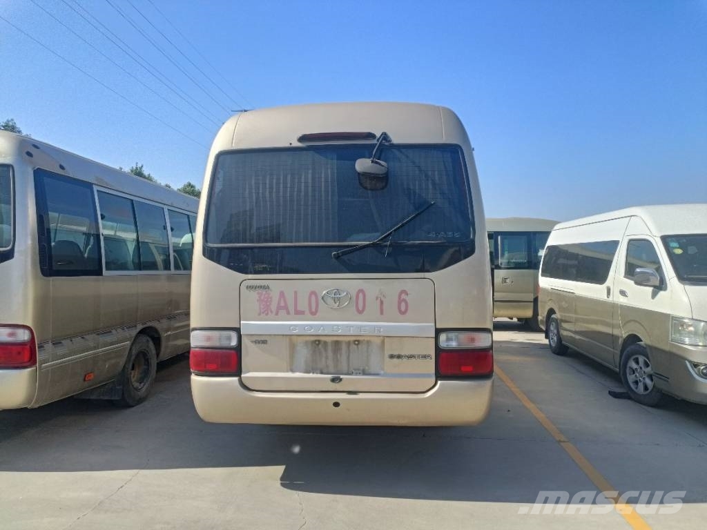 Toyota Coaster Bus 迷你巴士