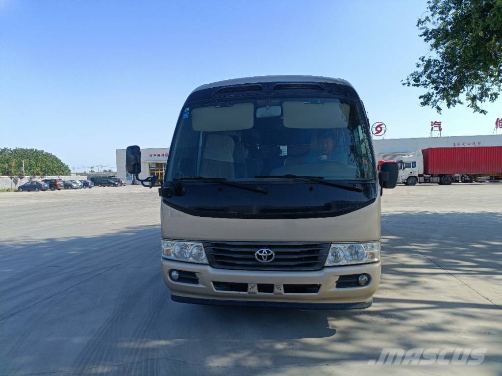 Toyota Coaster Bus 迷你巴士