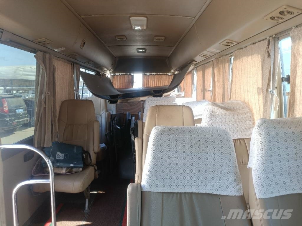 Toyota Coaster Bus 迷你巴士
