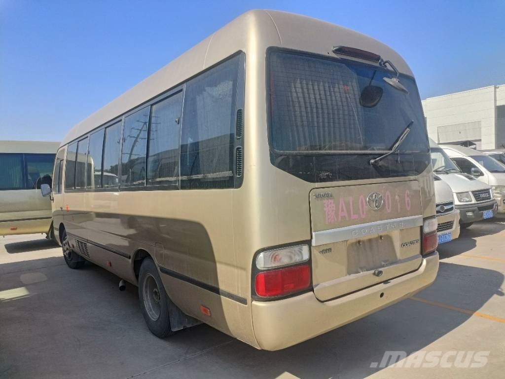 Toyota Coaster Bus 迷你巴士