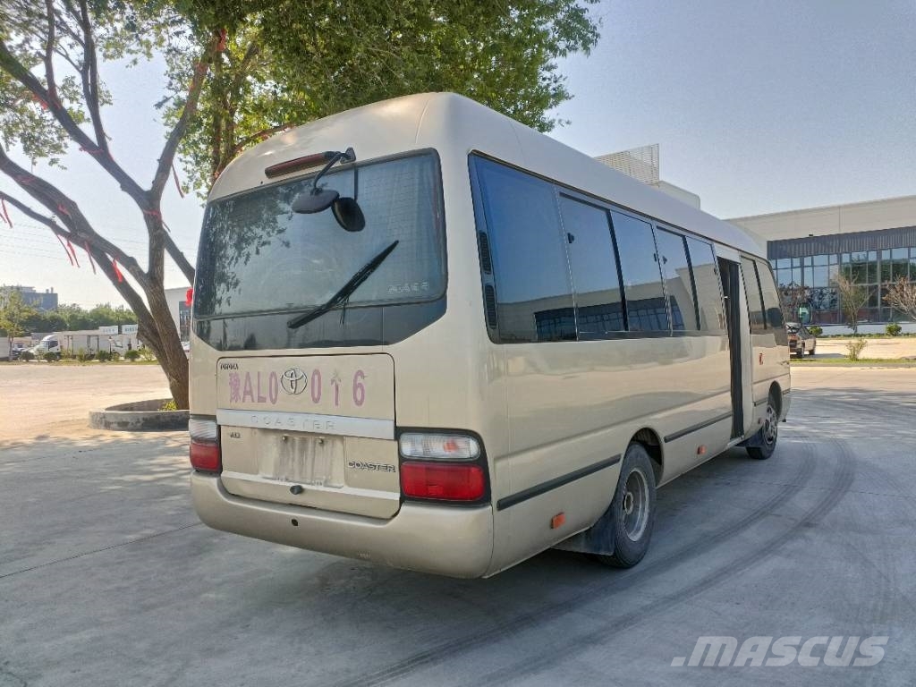 Toyota Coaster Bus 迷你巴士