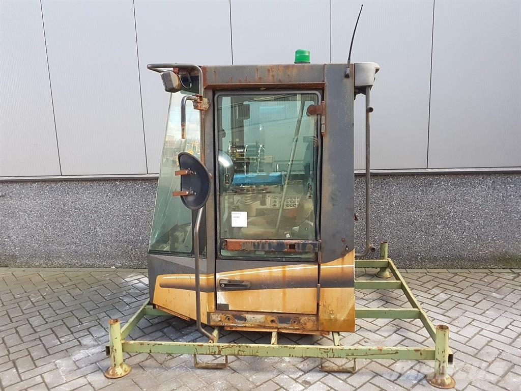 CASE 821C / 921C - Cabin/Kabine/Cabine Καμπίνες και εσωτερικό