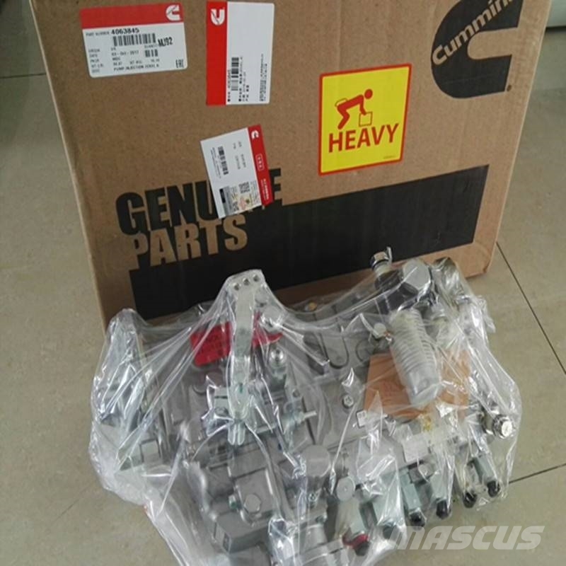 Komatsu 6D102 engine fuel pump 4063844 4063845 엔진