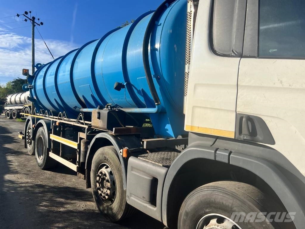 Scania P 360 탱커 트럭