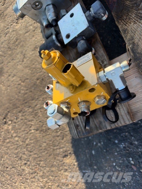 CAT 966XE USED HYDRAULIC PART COMPLET Гидравлическая система