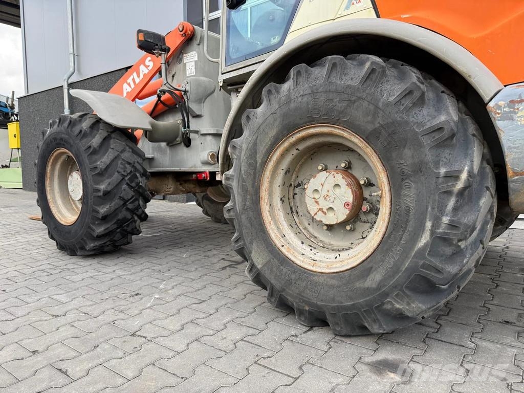 Atlas 80 لوادر بعجل