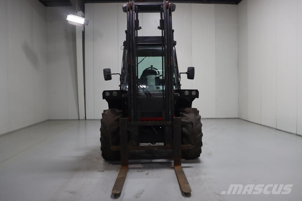 Manitou M30-4 Diesel Trucker