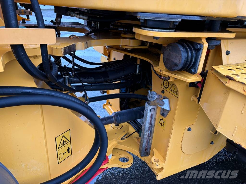 Volvo L60G lastmaskin, låga timmar, spakstyrning Hjullastare