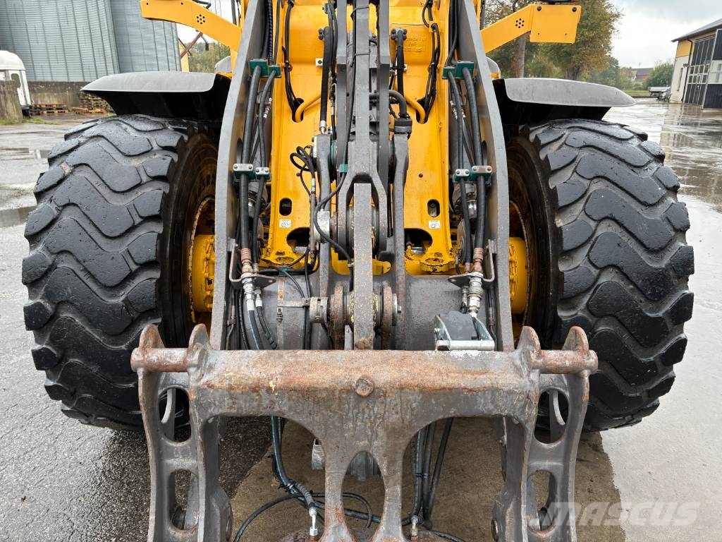 Volvo L60G lastmaskin, låga timmar, spakstyrning Hjullastare