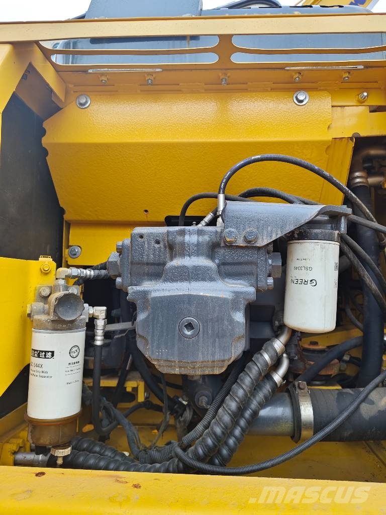 Komatsu PC240LC-8 Bagri goseničarji