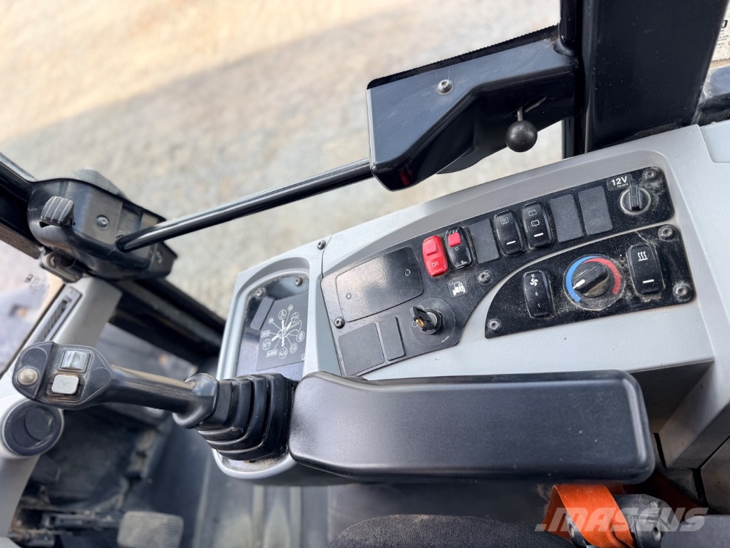 CAT 907 M Pale gommate