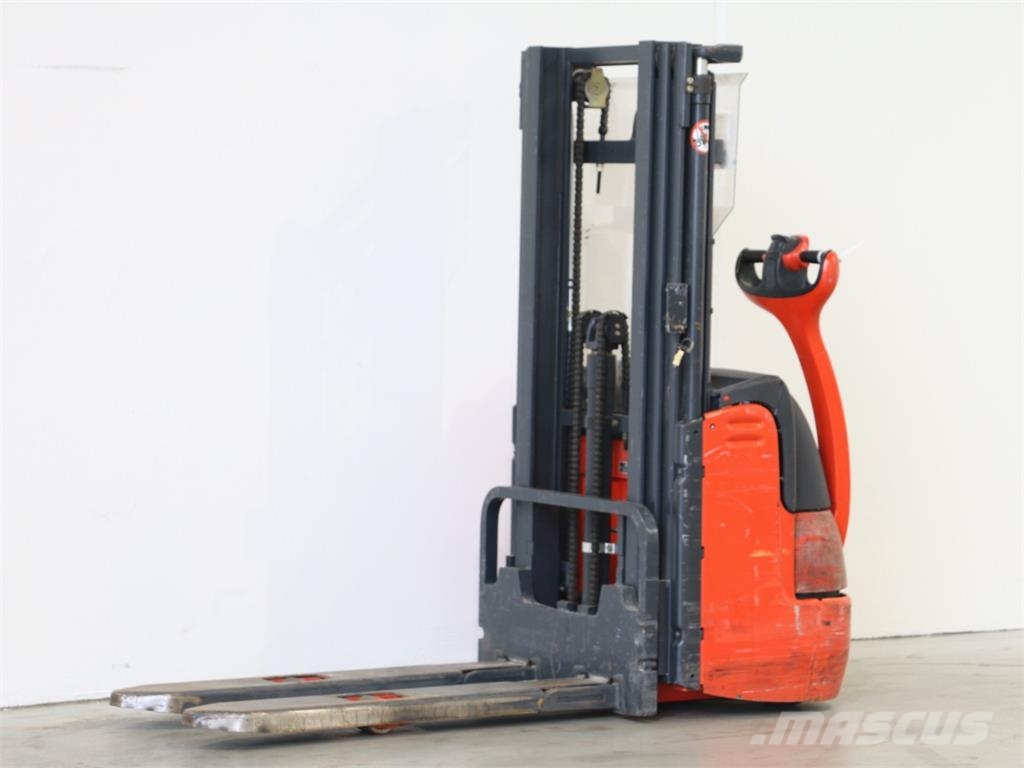 Linde L10/379 Παλετοφόρα πεζού χειριστή με ιστό