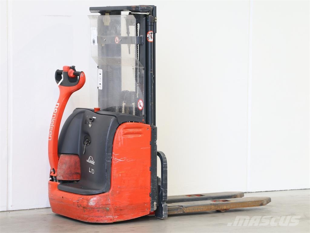 Linde L10/379 Παλετοφόρα πεζού χειριστή με ιστό