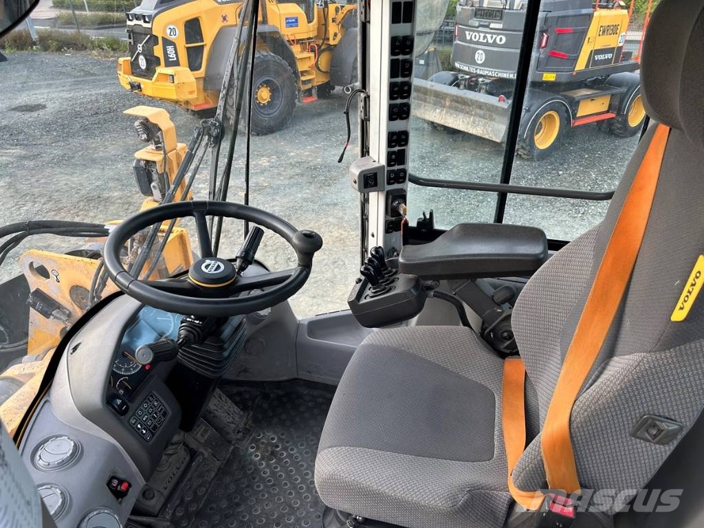 Volvo L 120 H Pás carregadoras de rodas