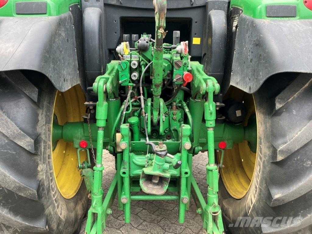 John Deere 6125R Трактори