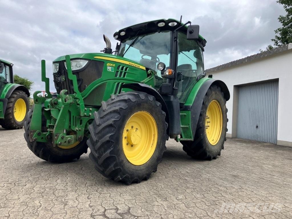 John Deere 6125R Трактори