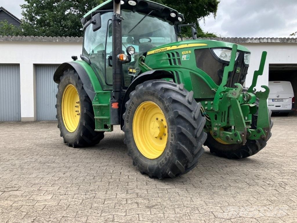 John Deere 6125R Трактори