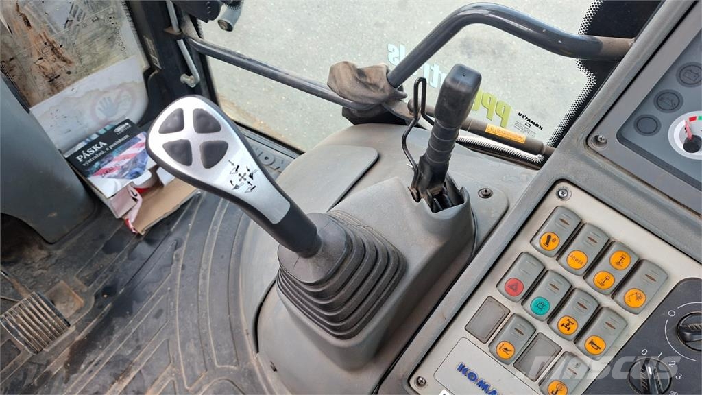 Komatsu WB 97 R-5EO Muu