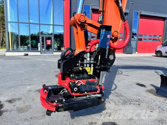 Hitachi ZX 135US-7 Stage V/ Rototilt+Pihdit,Rasvari Ym 履带挖掘机