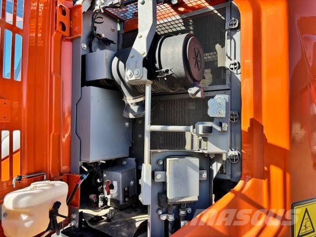 Hitachi ZX 135US-7 Stage V/ Rototilt+Pihdit,Rasvari Ym 履带挖掘机