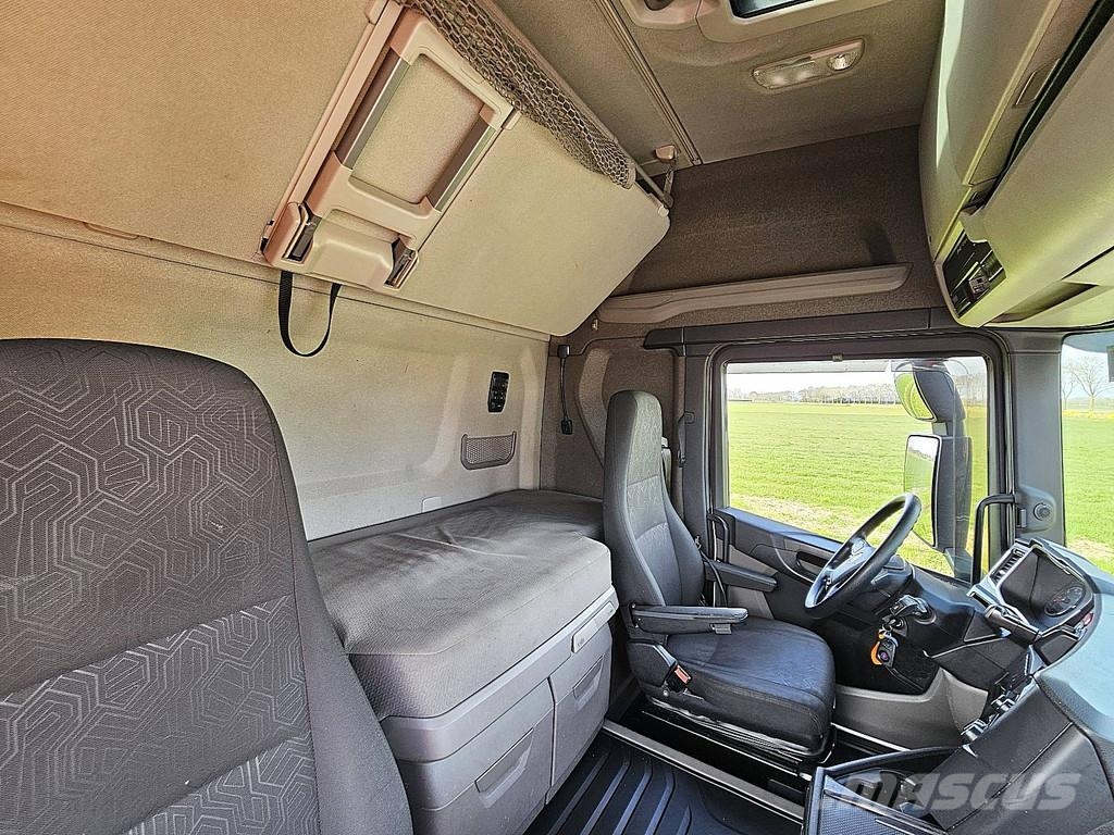 Scania R410 RETARDER 2X TANK Trekkers