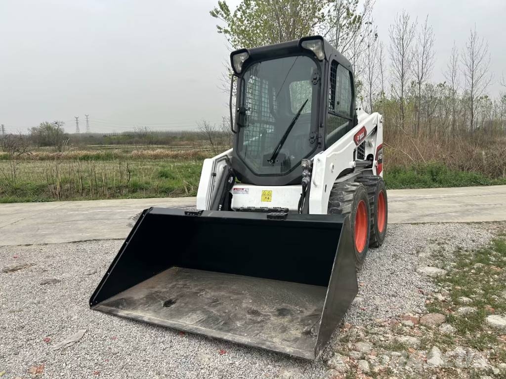 Bobcat S 450 スキッドステアローダー