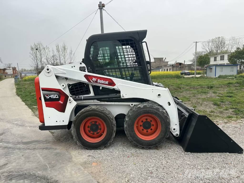 Bobcat S 450 スキッドステアローダー