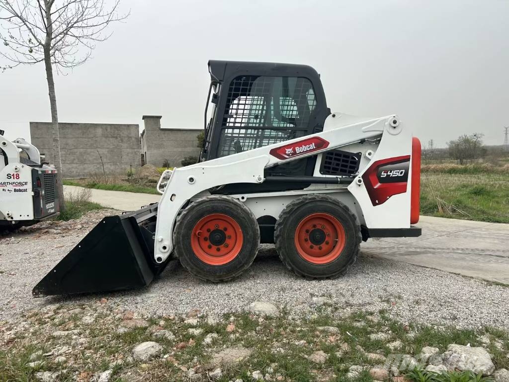 Bobcat S 450 スキッドステアローダー