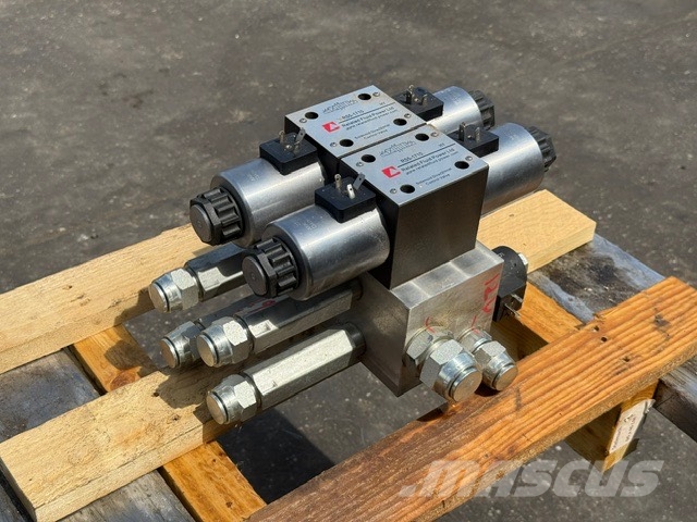 Terex Pegson NEW HYDRAULIC BLOCK Hydraulika