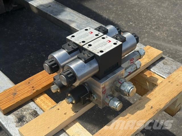 Terex Pegson NEW HYDRAULIC BLOCK Hydraulika