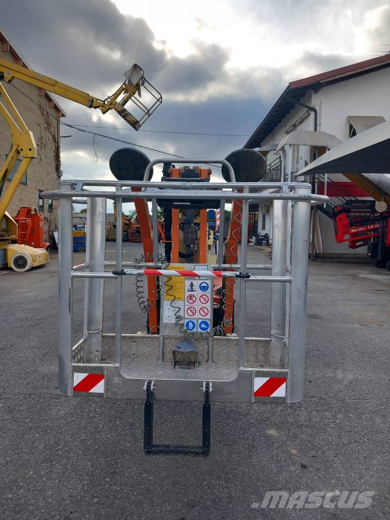JLG X 23 J Piattaforme cingolate, Piattaforme a ragno e Montacarichi