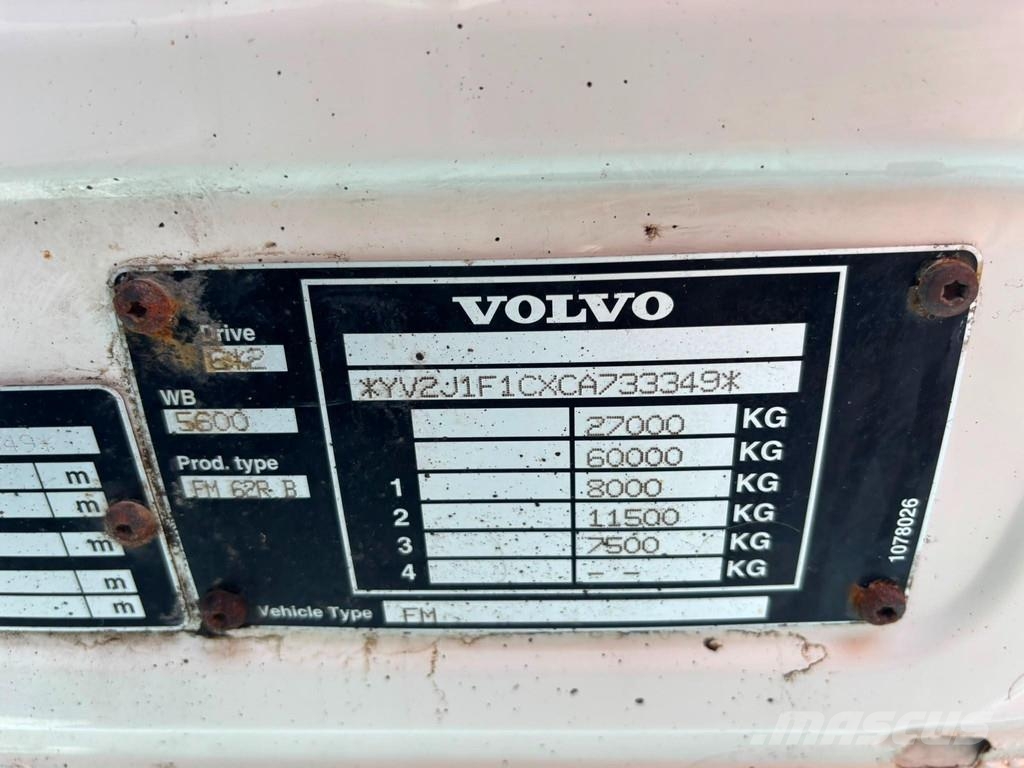 Volvo FM410 6x2*4 CARRIER SUPRA 950 MT / 2 ZONE FRIDGE Isotermos y frigoríficos