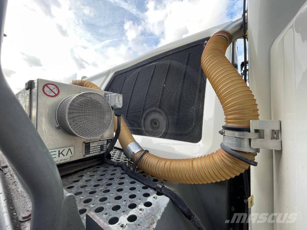 Liebherr L556 Фронтальные погрузчики