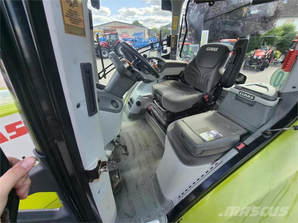 CLAAS AXION 810 Tracteur