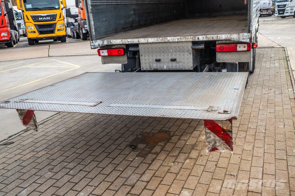 Renault PREMIUM 340 DXI-6X2 Kofferaufbau