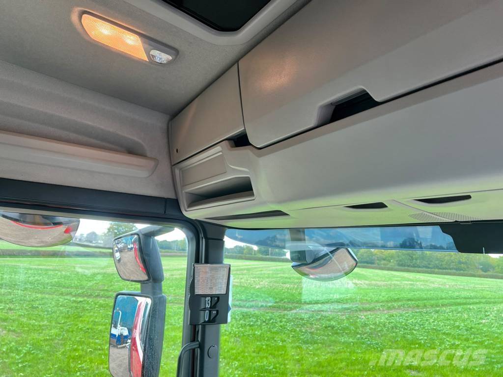 Scania P 450 牵引车