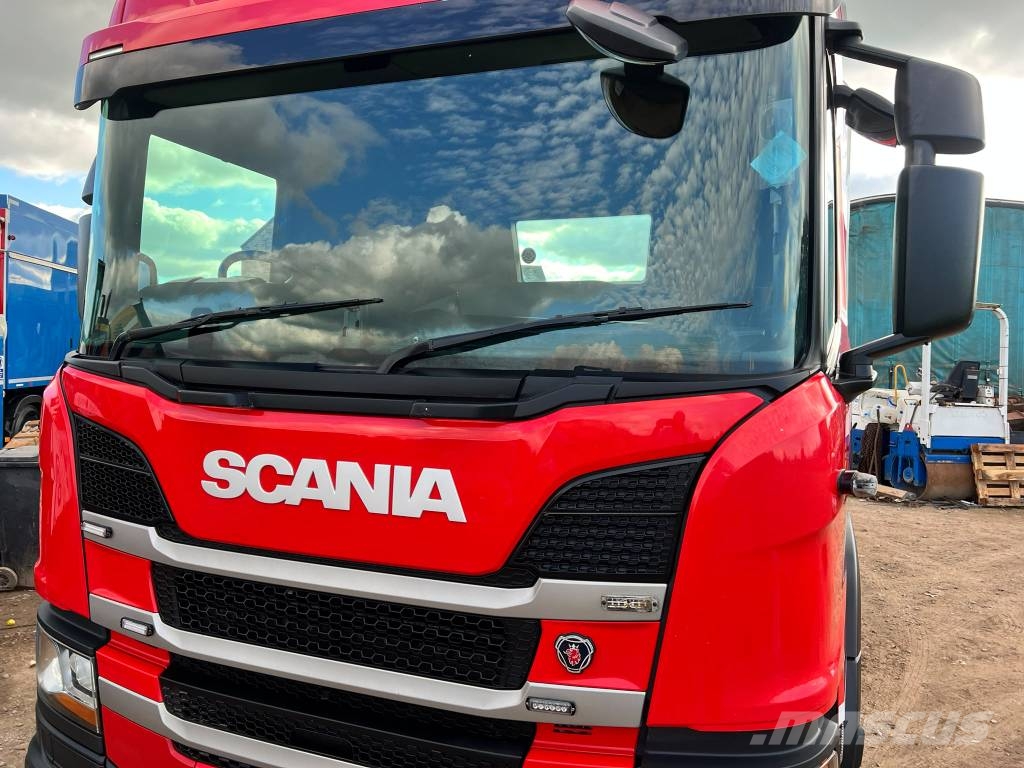 Scania P 450 牵引车