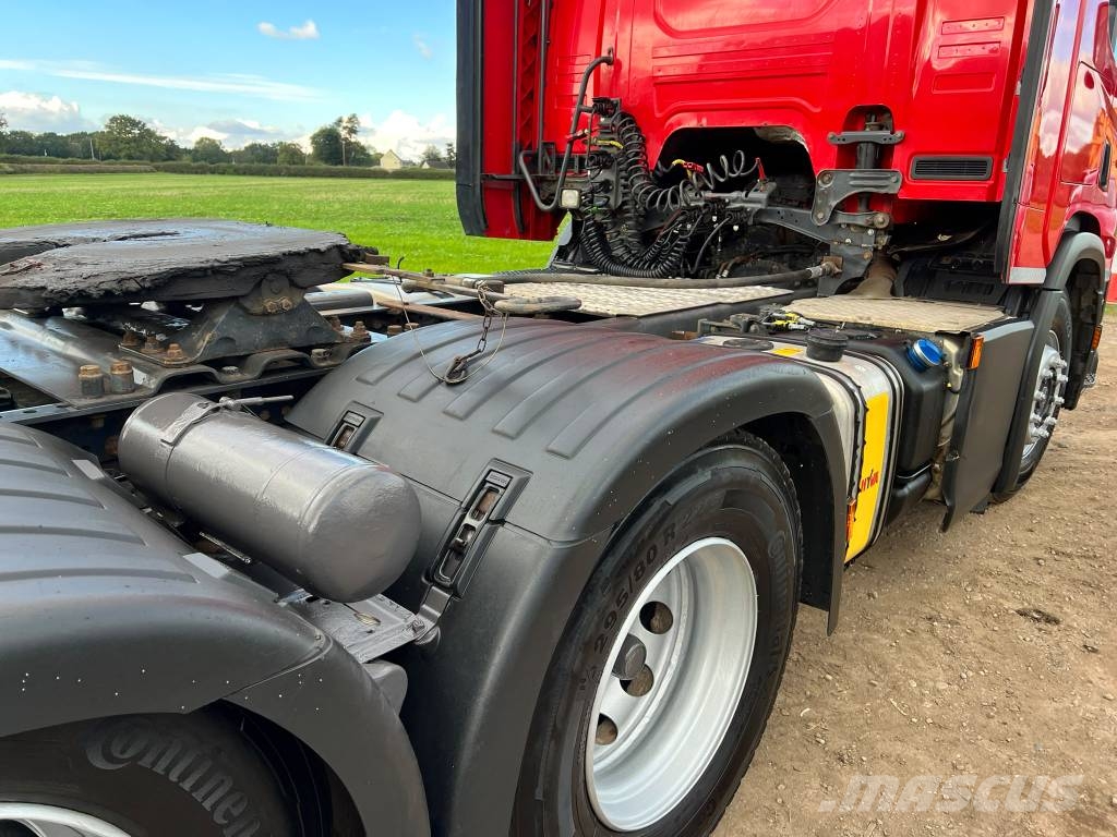 Scania P 450 牵引车
