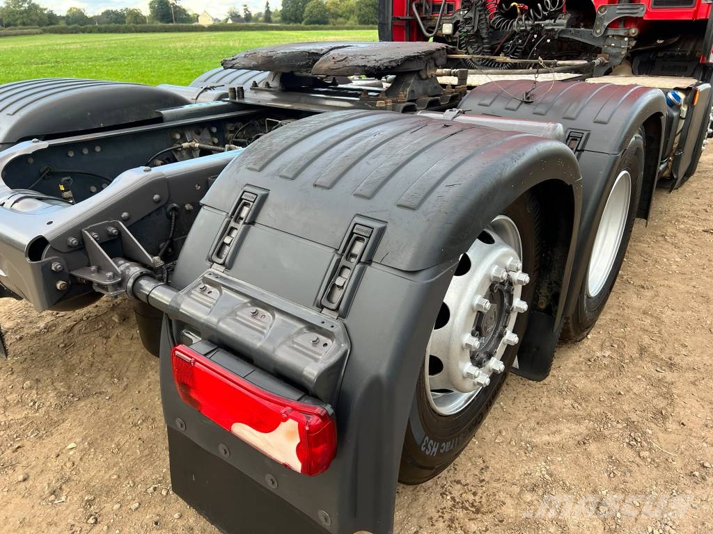 Scania P 450 牵引车