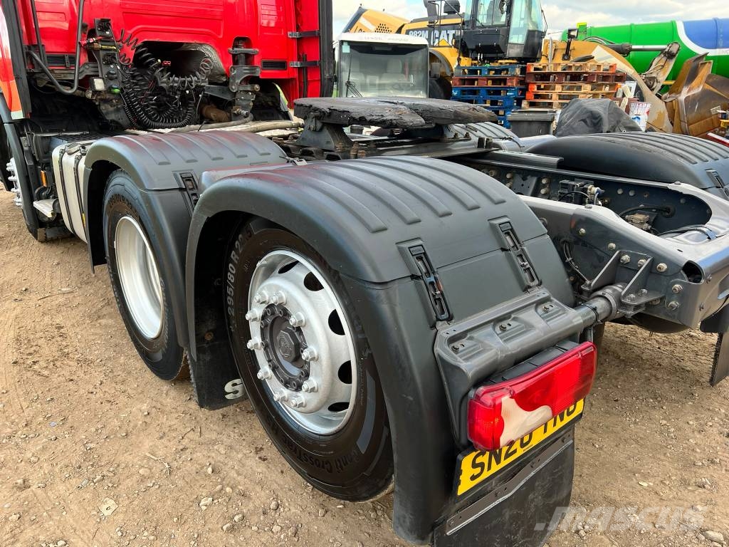 Scania P 450 牵引车