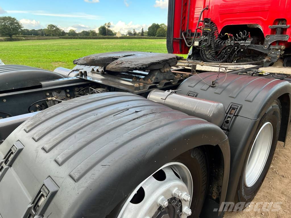 Scania P 450 牵引车