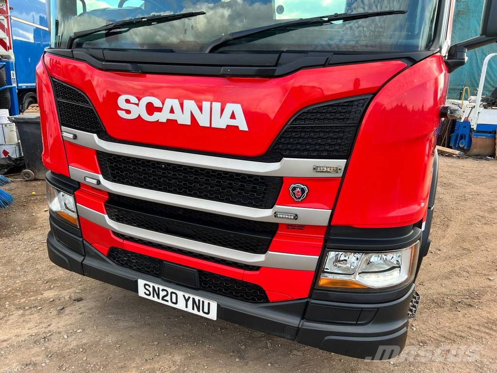 Scania P 450 牵引车