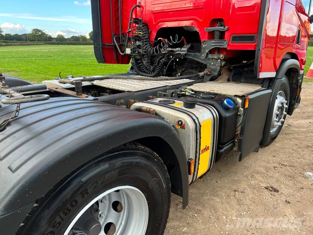 Scania P 450 牵引车