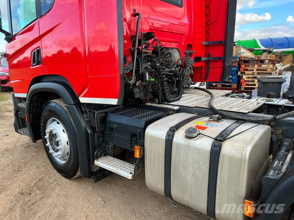 Scania P 450 牵引车