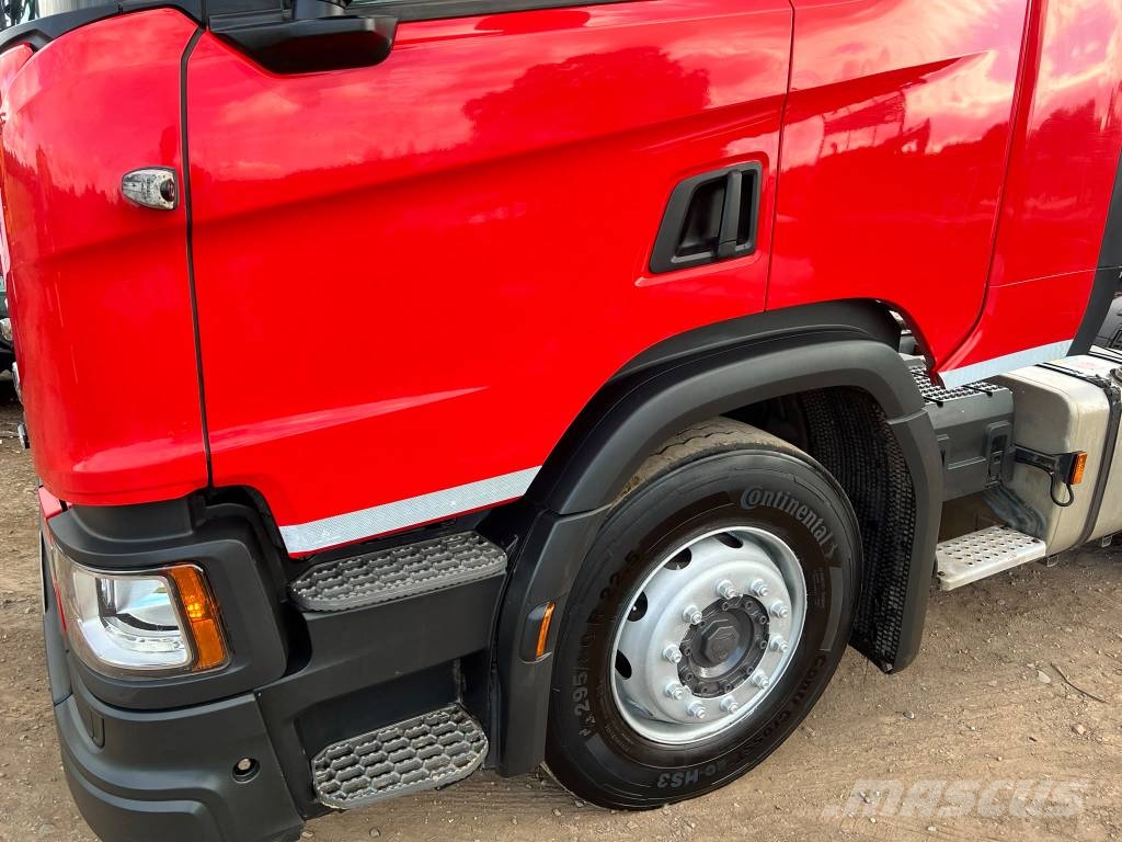 Scania P 450 牵引车