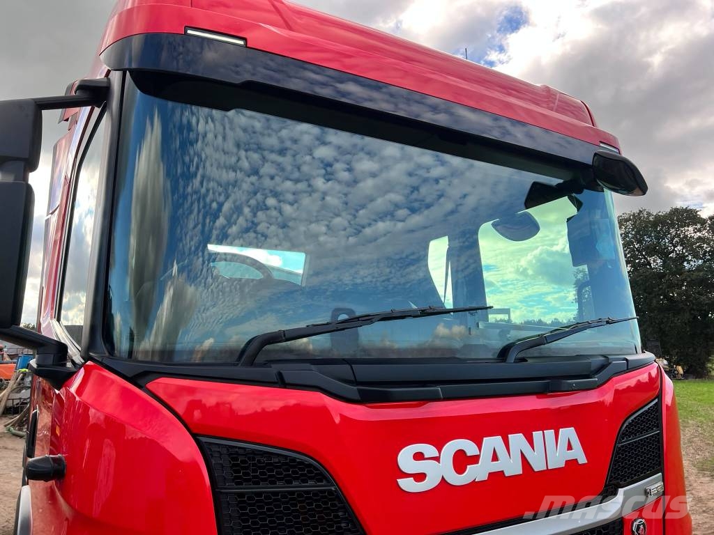 Scania P 450 牵引车