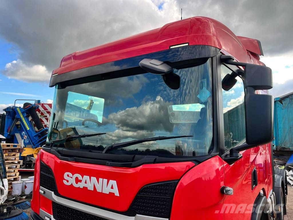Scania P 450 牵引车